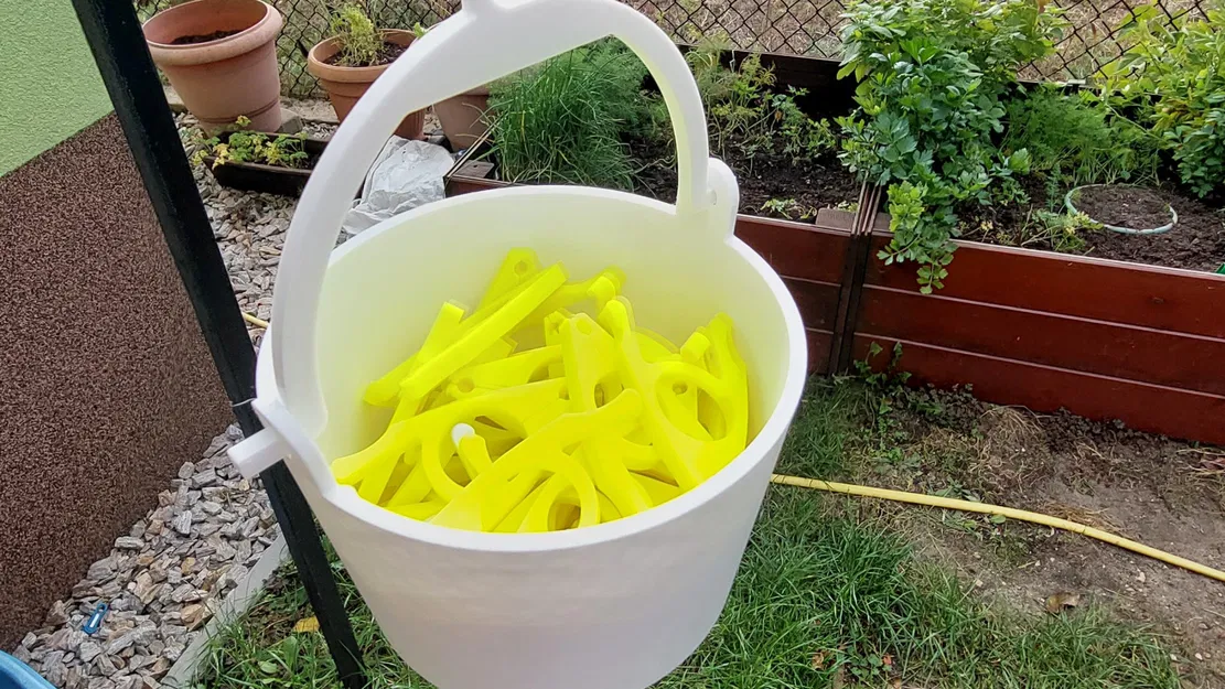 Kẹp quần áo và xô treo với lỗ ở đáy - Image 4