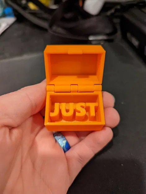 Hộp hài hước "just in case" với thiết kế in tại chỗ - Image 1