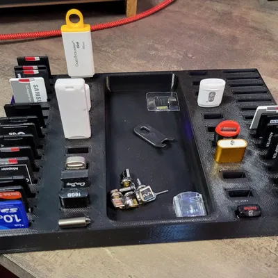 Khay đựng USB và thẻ SD lớn cho 30 thẻ SD và 20 USB