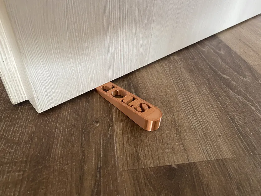 Giá đỡ cửa đơn giản với hai phiên bản khác nhau - Image 1