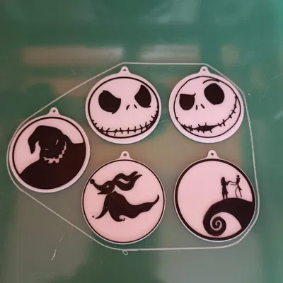 Trang trí cây thông Giáng sinh theo phong cách Nightmare Before Christmas