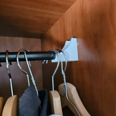 Giá đỡ thanh treo tủ quần áo đơn giản