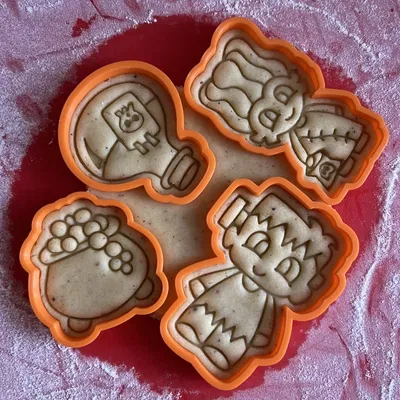 Cutter bánh quy Halloween cho trẻ em