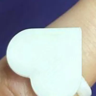 Nhẫn hình trái tim với kích thước 16.5