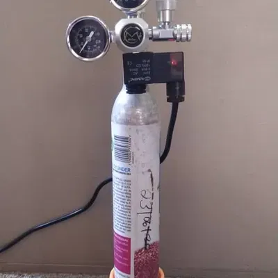 Giá đỡ bình gas cho bể cá thủy sinh