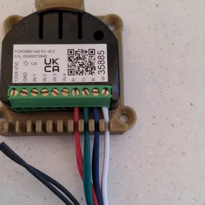 Giá đỡ điều khiển RGBW2 Fibaro cho gỗ