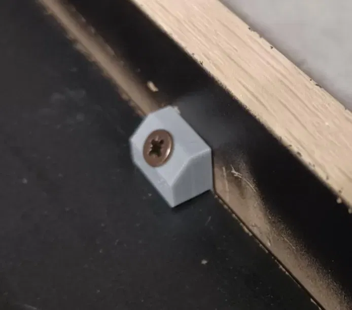 Sửa chữa khung tranh Ikea RIBBA bị hỏng clip gắn phía sau - Image 1