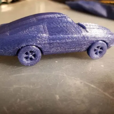 Ford Mustang với bánh xe di chuyển in liền