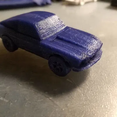 Ford Mustang với bánh xe di chuyển in liền