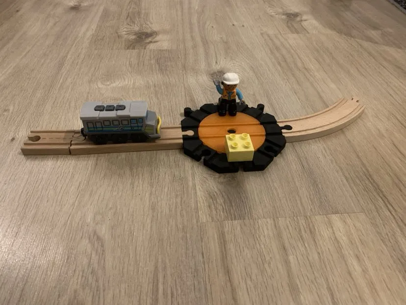 Đoạn Tàu Xoay Cho Đường Ray Gỗ (Biến Đổi) - Image 2