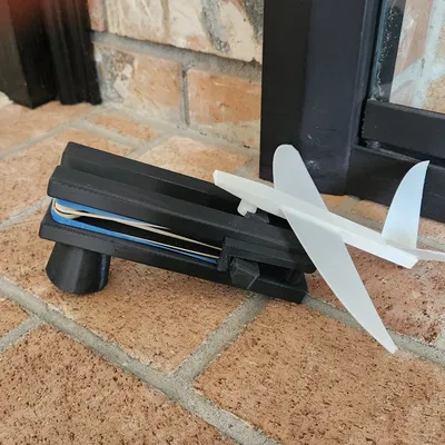 Tàu lượn có bệ phóng cầm tay in liền