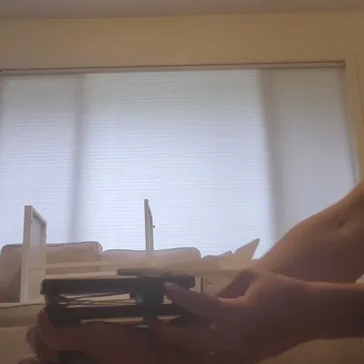 Tàu lượn có bệ phóng cầm tay in liền