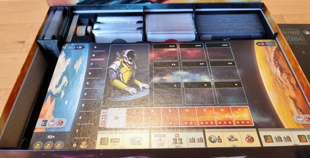 Người tổ chức cho trò chơi boardgame Evacuation - Image 11