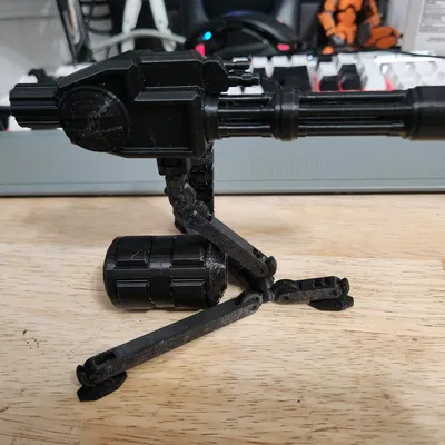 Robot Bảo Vệ Số 13 May Mắn