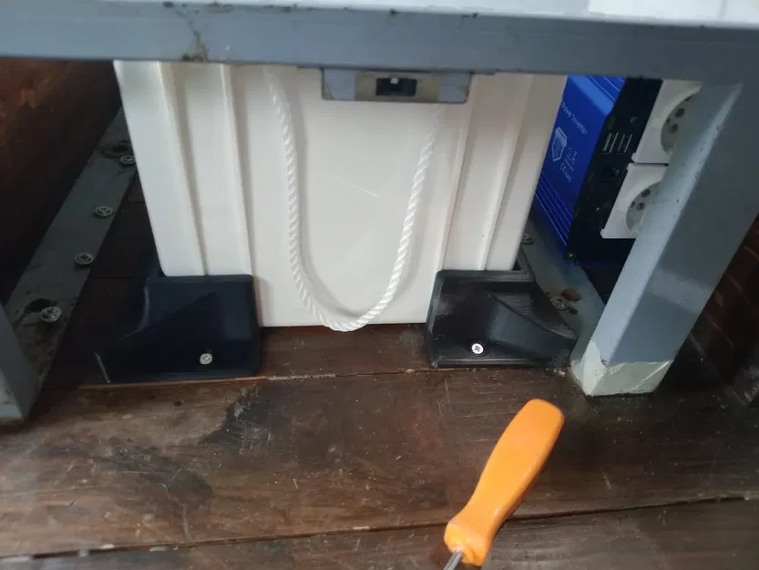 Góc khóa đa năng cho ắc quy dịch vụ xe cắm trại - Image 2