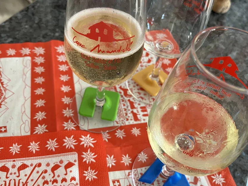 Bộ nhận diện ly cho tiệc tùng - Image 2