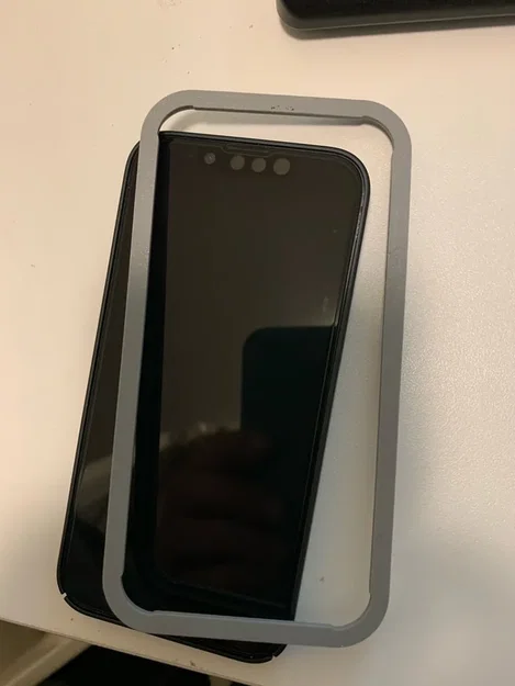 Hướng dẫn áp dụng kính bảo vệ cho Iphone 13 mini - Image 1