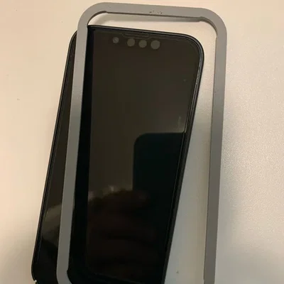 Hướng dẫn áp dụng kính bảo vệ cho Iphone 13 mini