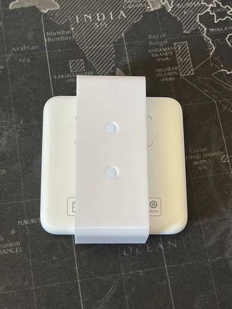 Giá đỡ treo tường cho đồng hồ đo nhiệt độ và độ ẩm Mi... - Image 3