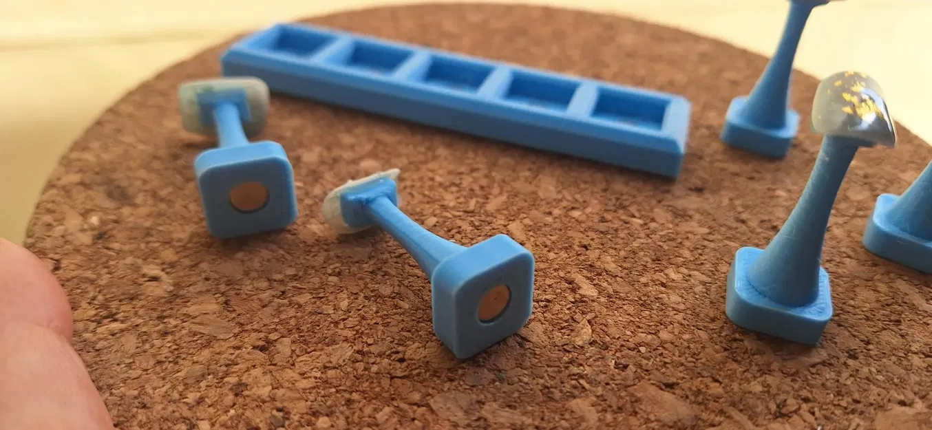 Giá đỡ móng tay với không gian cho nam châm - Image 3