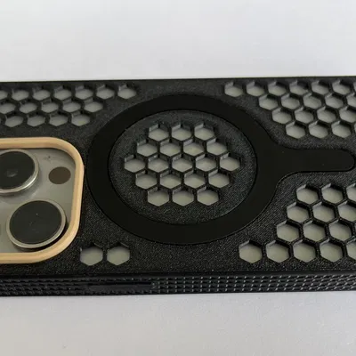 Ốp lưng iPhone 15 Pro (dẻo, có MagSafe)