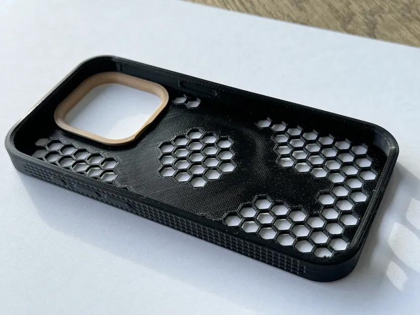 Ốp lưng iPhone 15 Pro (dẻo, có MagSafe) - Image 3