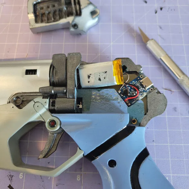 Luv's Blaster (Blade Runner 2049) - Phiên bản cải tiến - Image 16