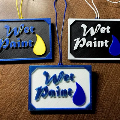 Biển báo sơn ướt để cảnh báo người qua lại