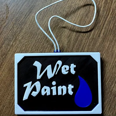 Biển báo sơn ướt để cảnh báo người qua lại