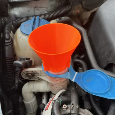 Phễu chất lỏng rửa kính chắn gió cho Skoda Octavia 2 và Fabia 1/...