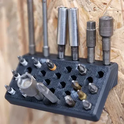 Giá đỡ bit treo tường tiện lợi và hiện đại