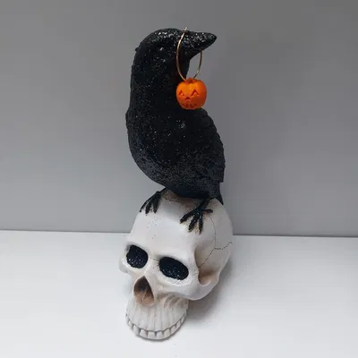 Quạ trên đầu lâu mùa Halloween