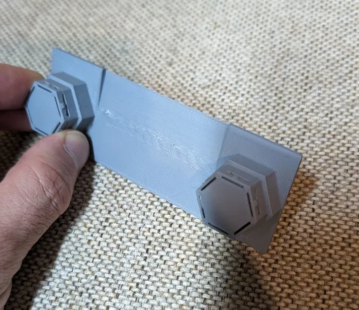 Giá đỡ thước dây cho tường lưu trữ tổ ong - Image 3