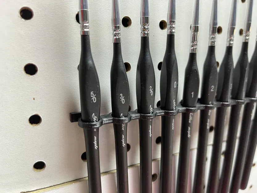 Giá đỡ cọ vẽ chi tiết cho bảng ghim 1 inch - Image 1