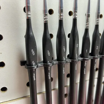 Giá đỡ cọ vẽ chi tiết cho bảng ghim 1 inch