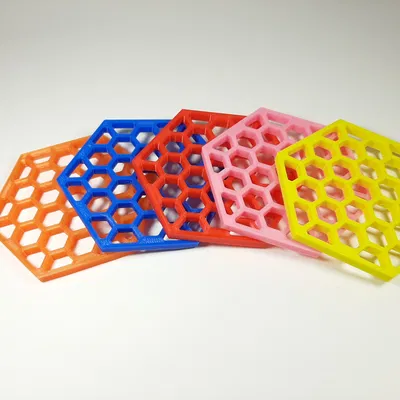 Đế Lót Ly Họa Tiết Lục Giác & Hộp Đựng