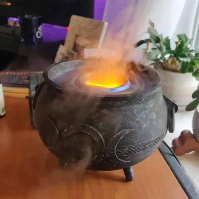 Bộ khuếch tán tinh dầu hình nồi phù thủy Halloween