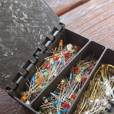 Hộp 3 ngăn Gridfinity Go! 2x2x6 với chốt pin filament