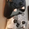 Giá Đỡ Tay Cầm Đa Năng (Switch/Xbox/PS - Không Cần Hỗ Trợ/1 Mảnh/1 Vít) - Thumbnail 2