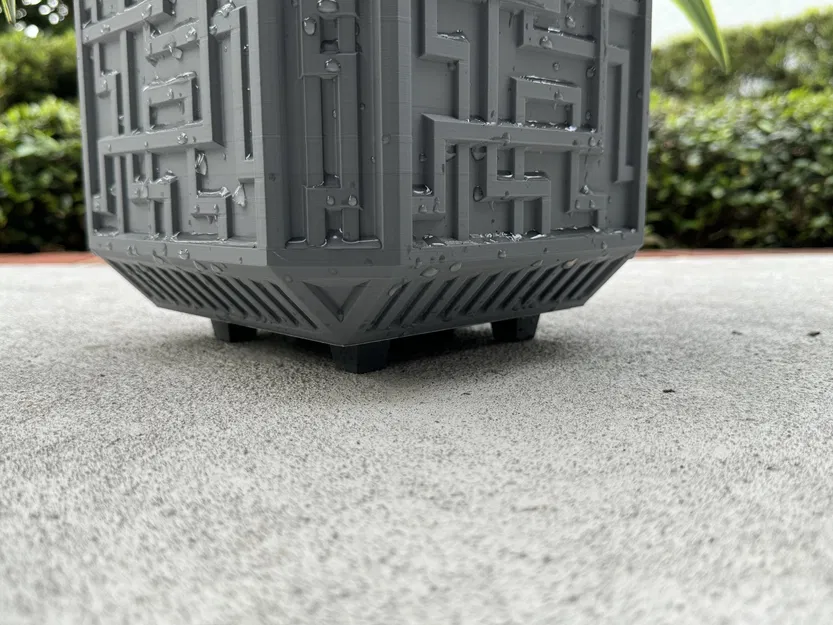 Chậu cây ngoài hành tinh với chân thoát nước - Image 3