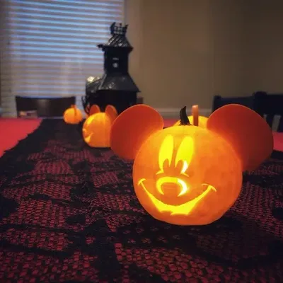 Đèn bí ngô Mickey Mouse trang trí Halloween