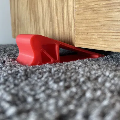 Cái chặn cửa đơn giản phù hợp với thảm