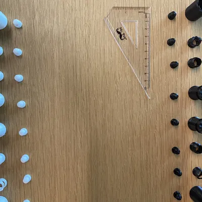 Bộ cờ vua du lịch siêu nhỏ gọn với các quân cờ xếp chồng