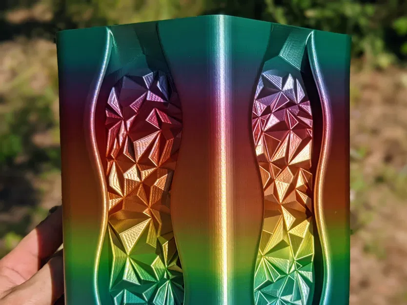 Bình hoa hình lục giác với họa tiết kẹo đá - Image 3