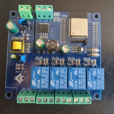 Vỏ hộp cho board relay ESP32 4 kênh