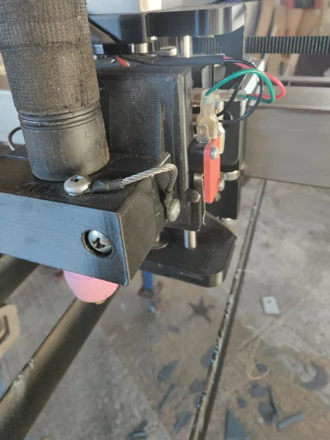 Giá đỡ mỏ hàn từ tính cho máy plasma JD's Garage - Image 1