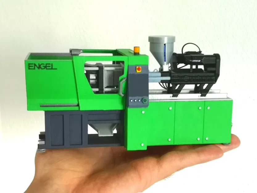 Mô hình máy ép nhựa ENGEL e-mac 170-50 tỷ lệ 1:20 - Image 2