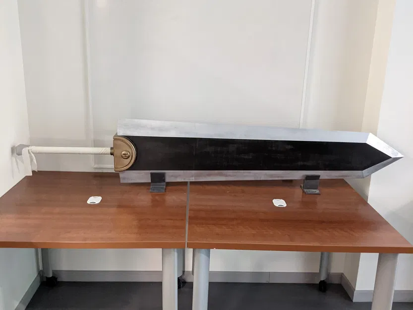 Kiếm Dragonslayer khổng lồ từ Berserk - Image 4