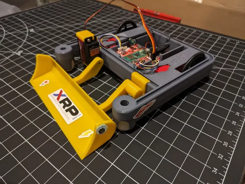 XRP Robot với bộ gàu trước cho xe tải 3D - Image 1