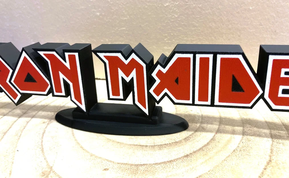 Biểu tượng logo Iron Maiden đa sắc màu cho tín đồ nhạc rock - Image 1